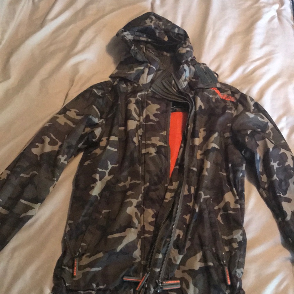 Used Camo Superdry Windbreaker sz Small